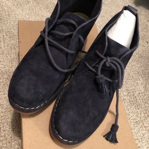 Size 6.5 Hushpuppy ankle boots